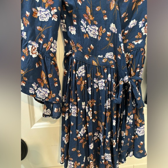 American Eagle - Bobo Wrap Dress - Picture 3 of 6